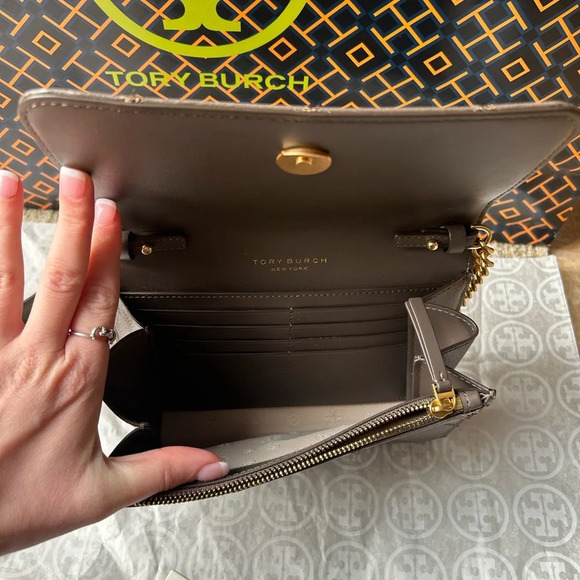 Tory Burch Willa Chain Wallet Crossbody Bag Volcanic Stone Gold Gray - Picture 6 of 12